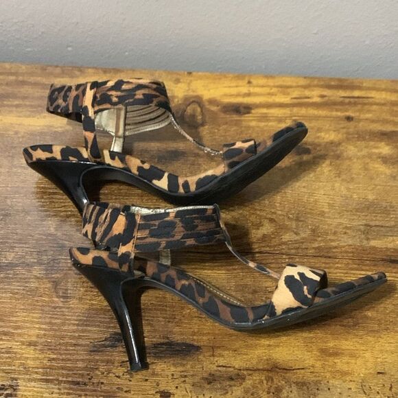 Kenneth Cole Reaction Know Way Leopard Print Heels Size 7.5 - Picture 5 of 8